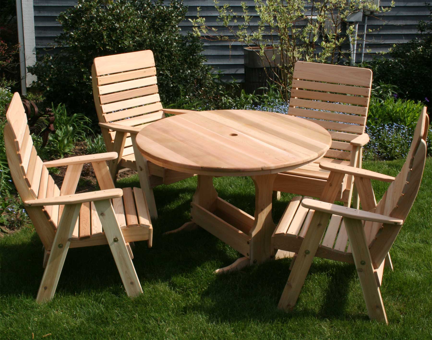 Tips On How To Clean The Garden Furniture In A Perfect Way
